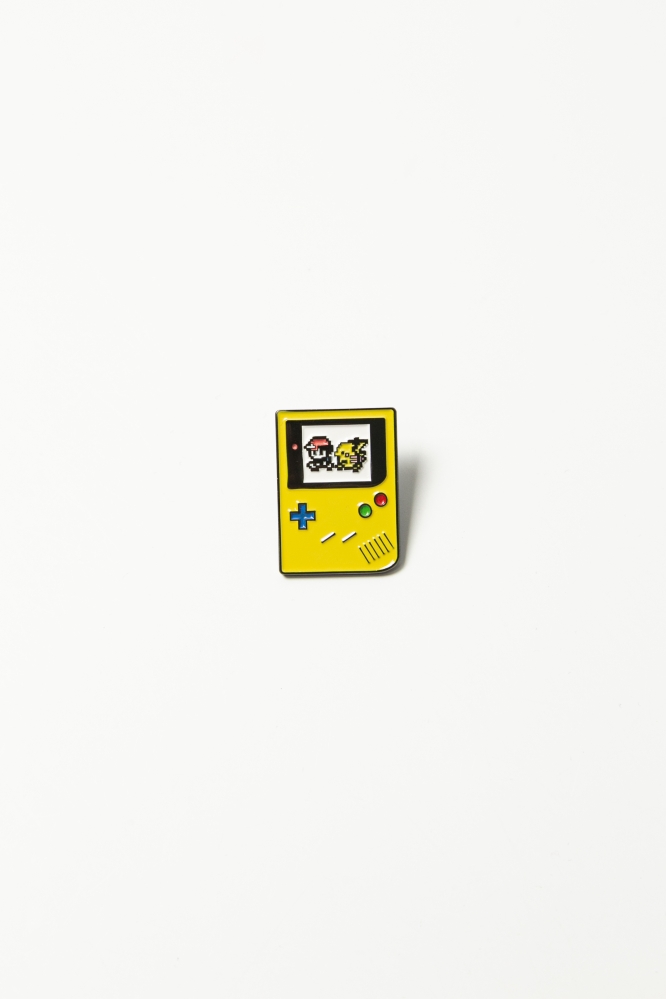 Пин Game Boy желтый