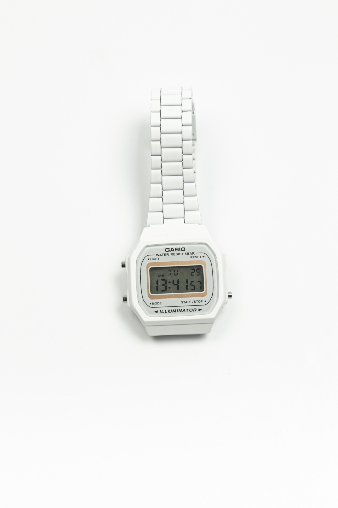 Часы Casio металлические белые