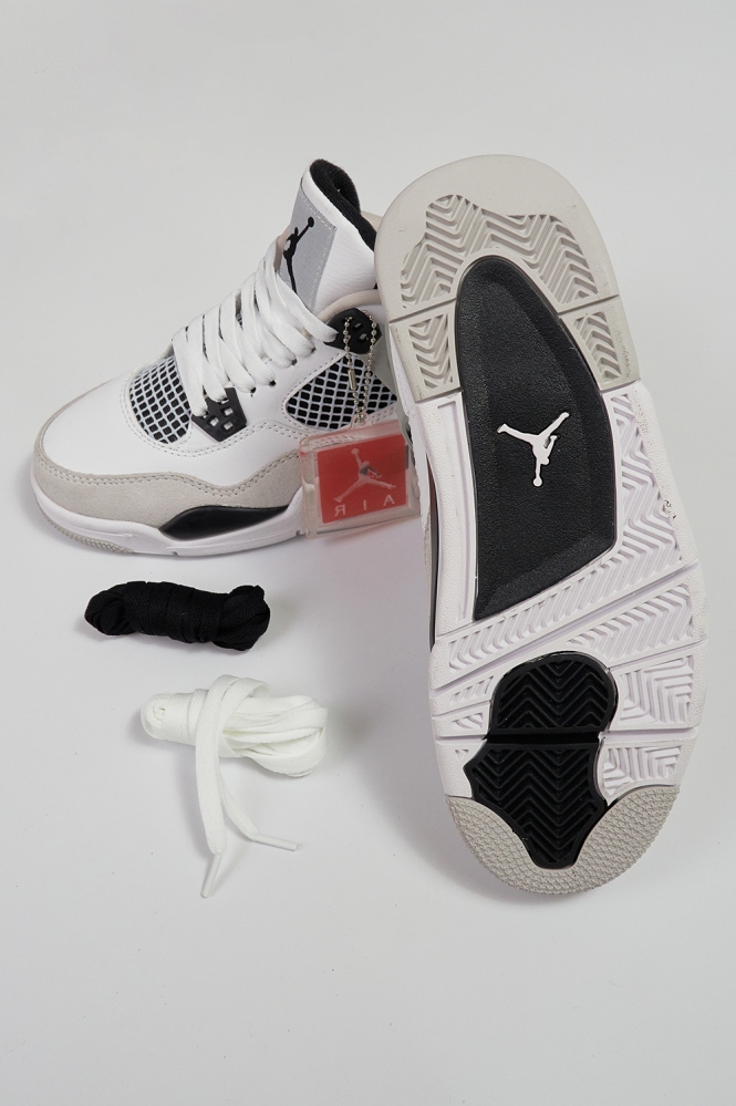 Кроссовки Nike Air Jordan 4 retro бело-черные