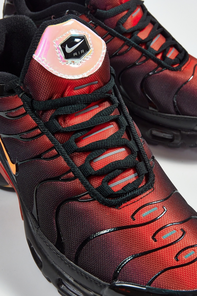 Кроссовки Nike Air TN черно-красный