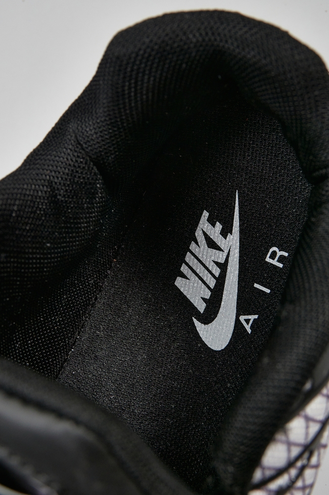 Кросс Nike Air Tn серо-черный