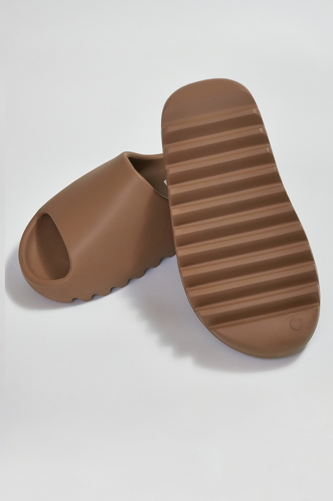 Шлепанцы Adidas Yeezy Slide коричневые