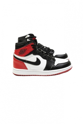 Кроссовки Nike Air Jordan 1 Retro (черно-красные)