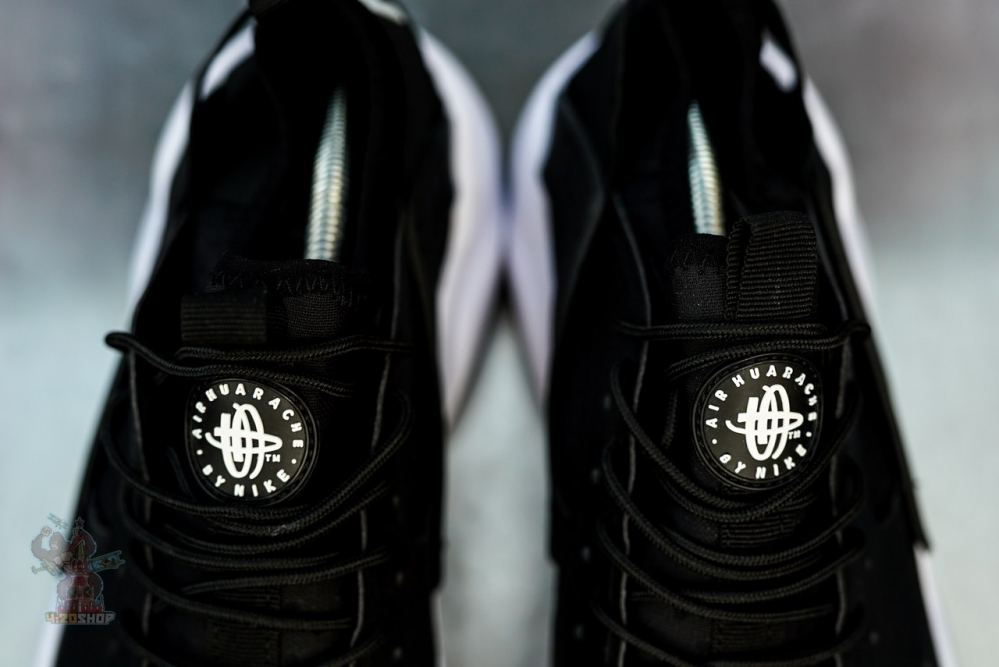 Кроссовки Nike Huarache черно-белые