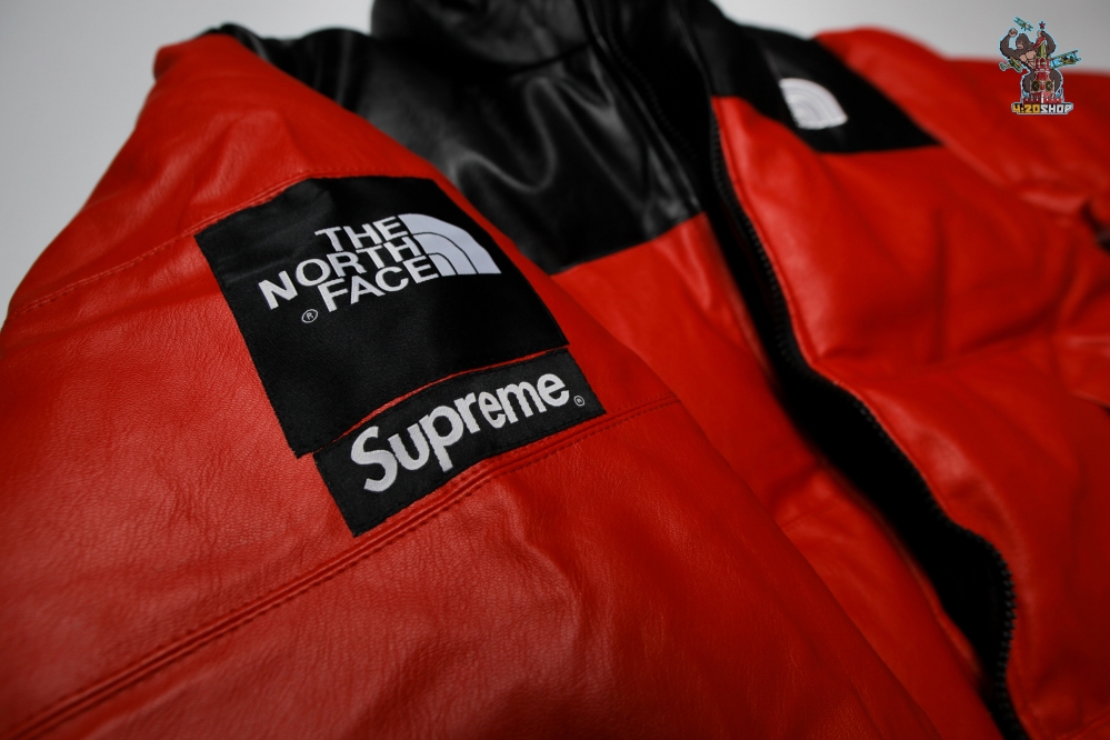 Куртка зимняя  The North Face x Supreme красная 